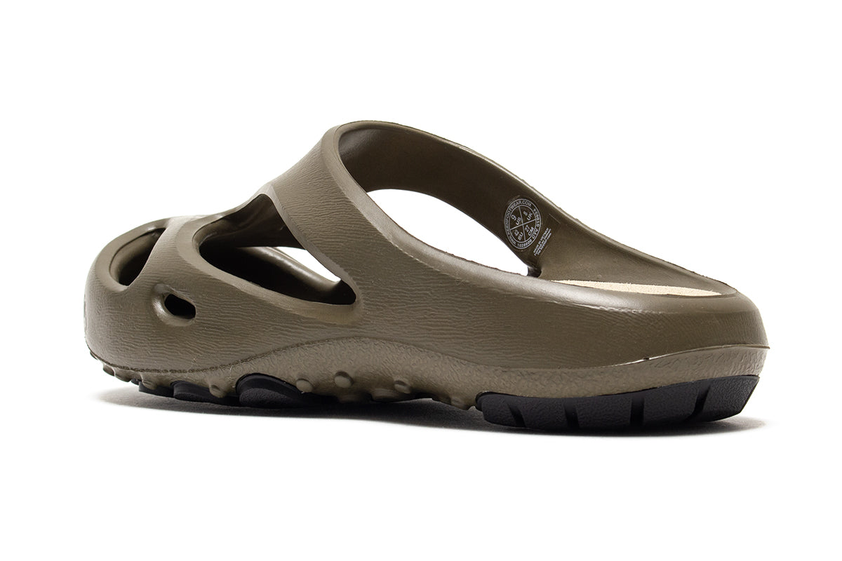 Keen | Shanti Clog
Style # 1028606
Color : Canteen / Plaza Taupe