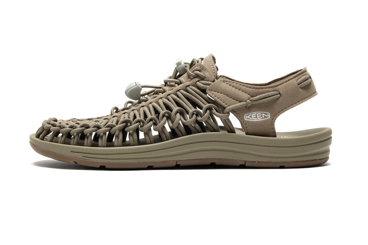 Keen | Uneek
Style # 1025169
Color : Timberwolf / Plaza Taupe