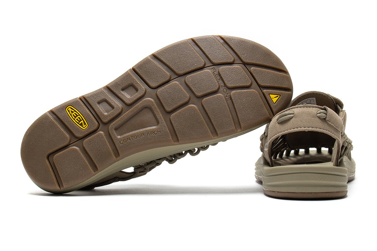 Keen | Uneek
Style # 1025169
Color : Timberwolf / Plaza Taupe