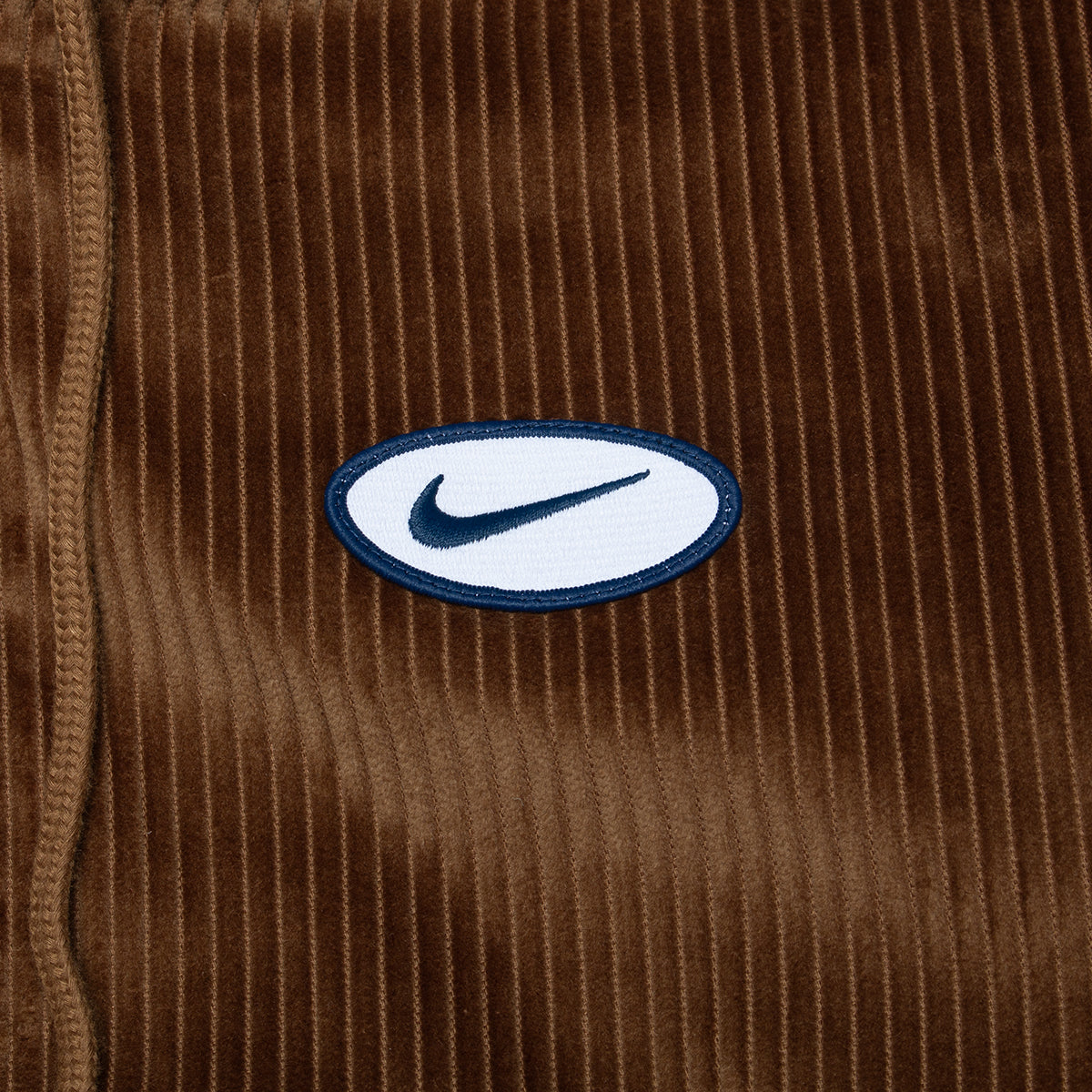 Nike SB | Corduroy Zip-Up Jacket
Style # FV7393-281
Color : LT British Tan / Armory Navy