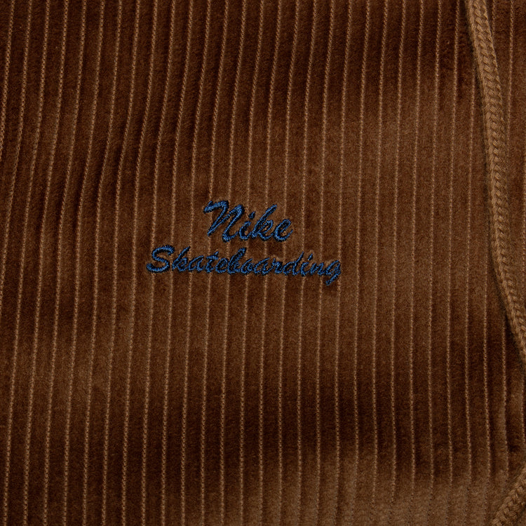 Nike SB | Corduroy Zip-Up Jacket
Style # FV7393-281
Color : LT British Tan / Armory Navy