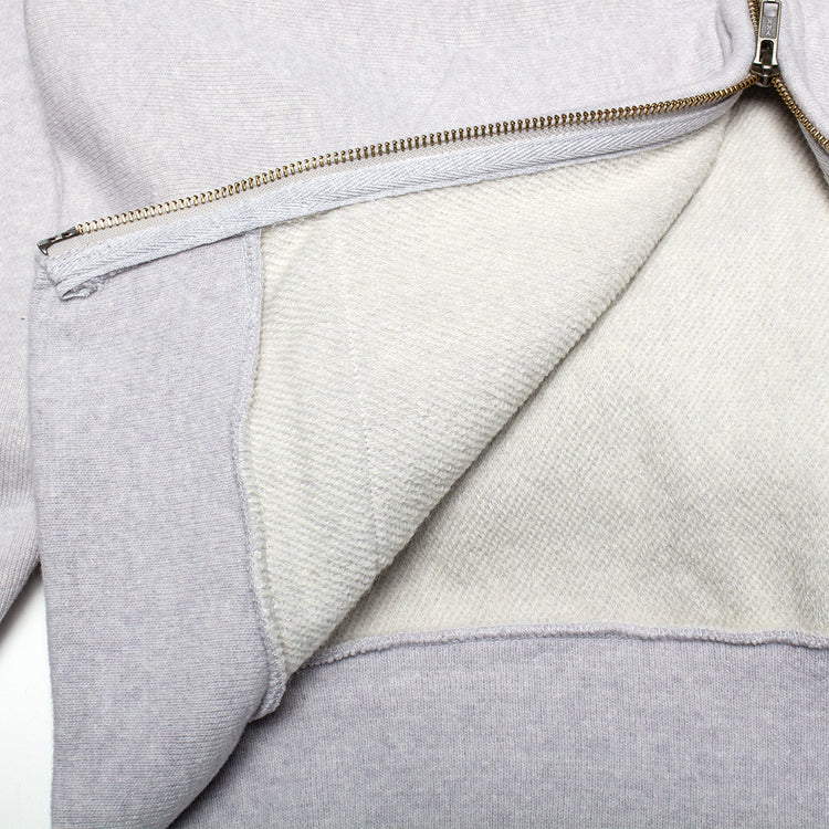 Stussy - Brass Zip Knit Hood
Style # 118593
Color : Ash Heather
Materials : 100% Cotton
Ribbed cuffs and hem
Front zip closure
Kangaroo pocket
Drawstring hood