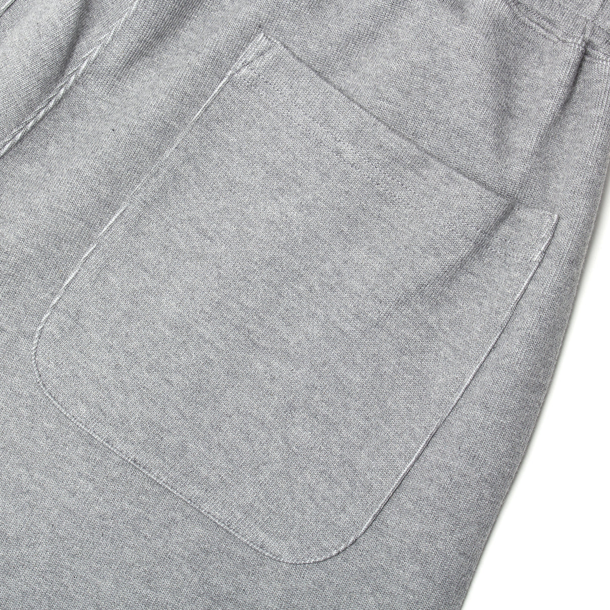 Nanamica - Sweatpants
Style # S26SC010U
Color : Heather Gray
