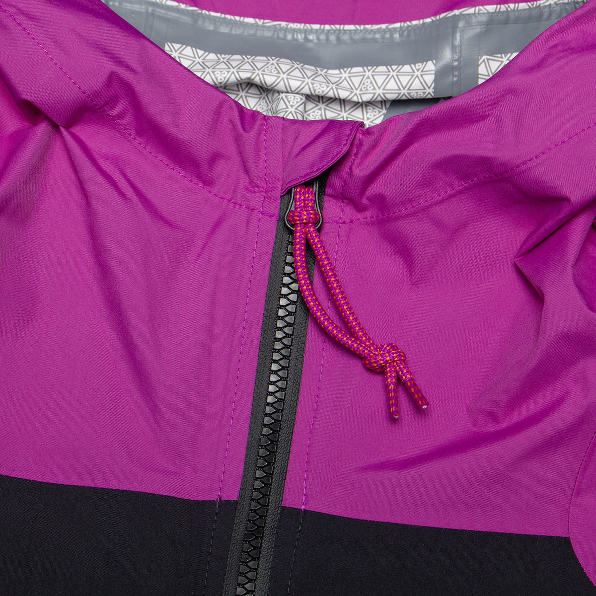 Nike - ACG Phantazma Storm-FIT ADV Jacket
Style # IF1143-551
Color : Vivid Purple / Black / Summit White