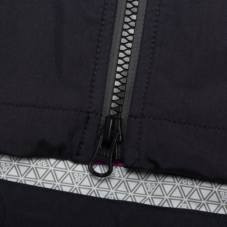 Nike - ACG Phantazma Storm-FIT ADV Jacket
Style # IF1143-551
Color : Vivid Purple / Black / Summit White