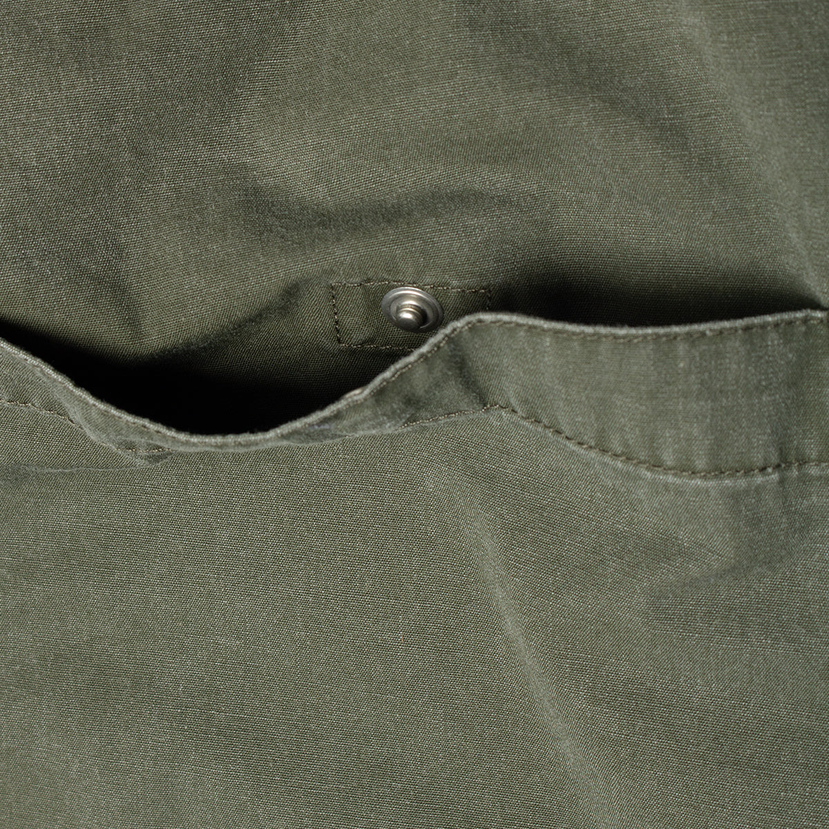 Nanamica - Field Pants
Style # S26SC079U
Color : Faded Olive