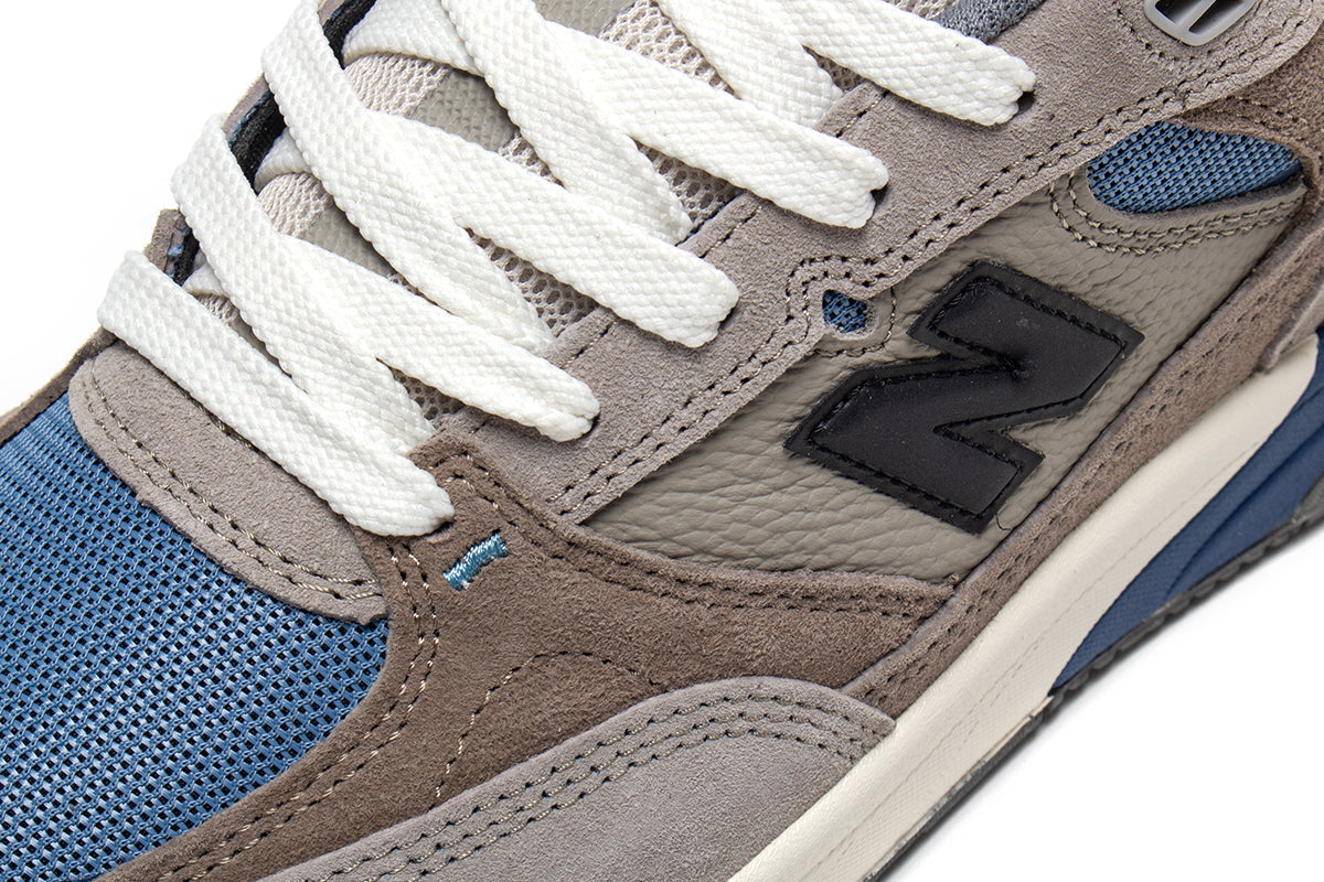 New Balance Numeric - 933 V2
Style # UN933ASB
Color : Mushroom / Stillwater