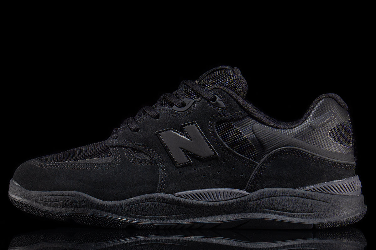 New Balance Numeric - 1010
Style # UN101CR
Color : Black / Black