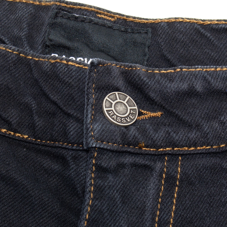 Rassvet - Sun Dyed Baggy Denim Shorts
Color : Black