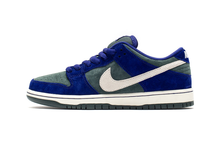 Nike SB | Dunk Low Pro Style # HF3704-400 Color : Deep Royal Blue / Sail / Vintage Green