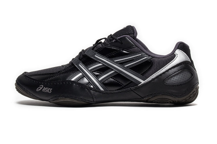 Asics - Hypersync
Style # 1203A879.021
Color : Graphite Grey / Black