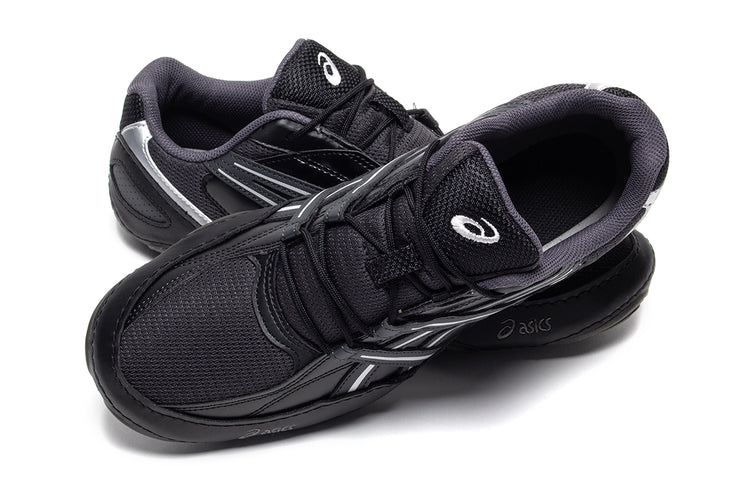 Asics - Hypersync
Style # 1203A879.021
Color : Graphite Grey / Black