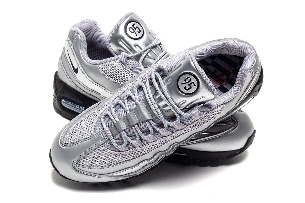 Nike - Air Max 95 Big Bubble
Style # IB6830-002
Color : Metallic Silver / Black