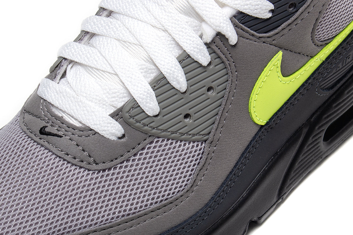 Nike - Air Max 90
Style # IQ0289-010
Color : Black / Neon Yellow / Anthracite