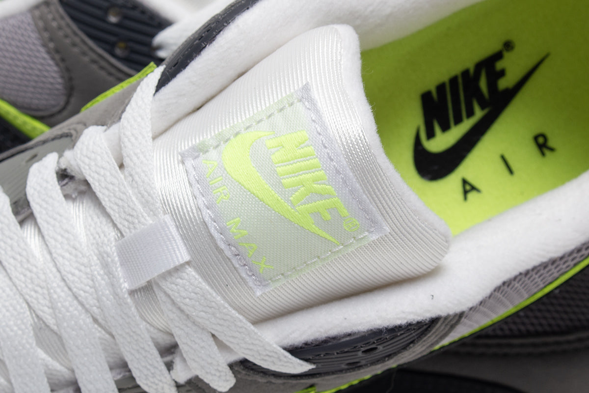 Nike - Air Max 90
Style # IQ0289-010
Color : Black / Neon Yellow / Anthracite