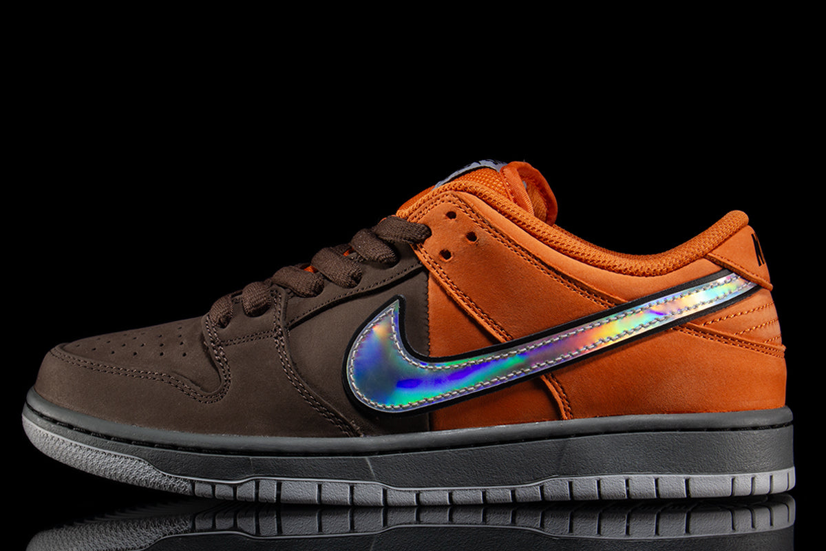 Nike SB - Dunk Low Pro Muni Fast Pass
Style # IR1888-800
Color : Safety Orange / Wolf Grey / Baroque Brown