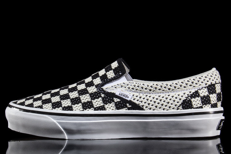 Vans OTW - LX Classic Slip-On 98
Style # VN000EG11KP1
Color : Checkerboard Black