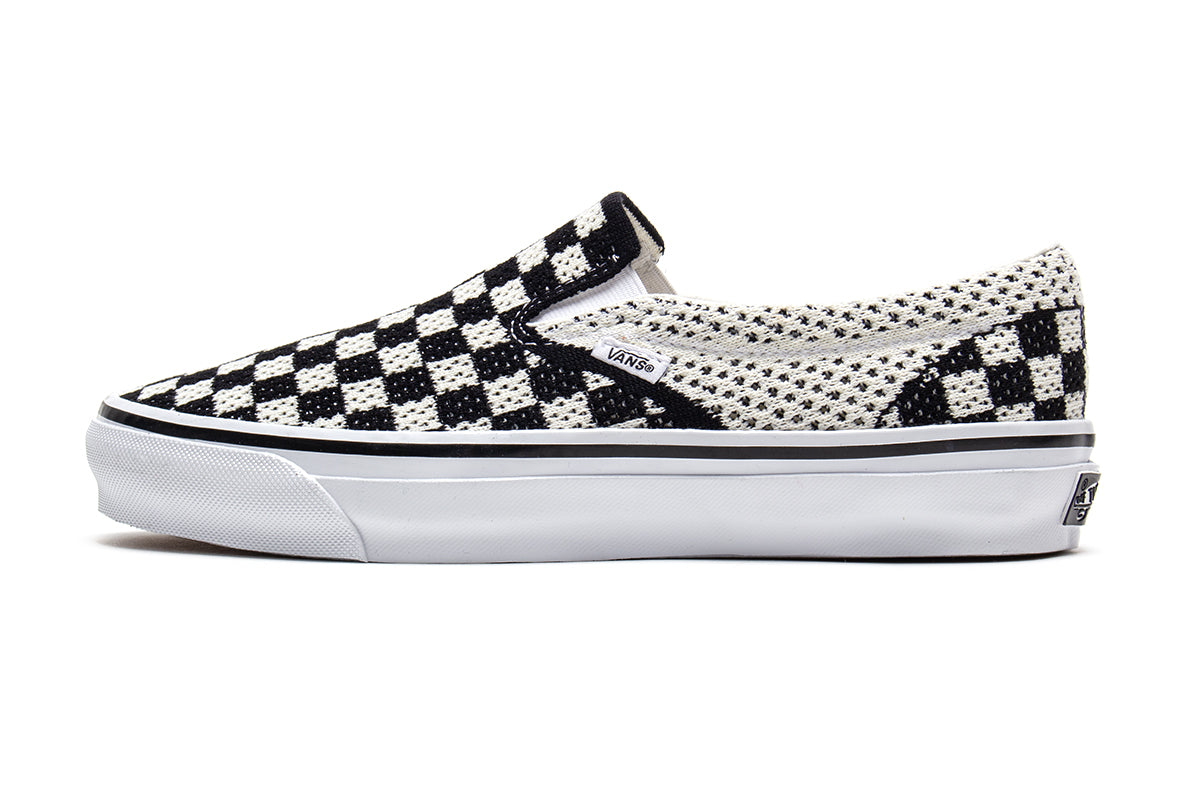 Vans OTW - LX Classic Slip-On 98
Style # VN000EG11KP1
Color : Checkerboard Black