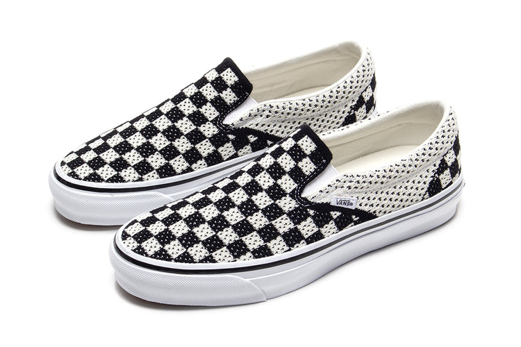 Vans OTW - LX Classic Slip-On 98
Style # VN000EG11KP1
Color : Checkerboard Black