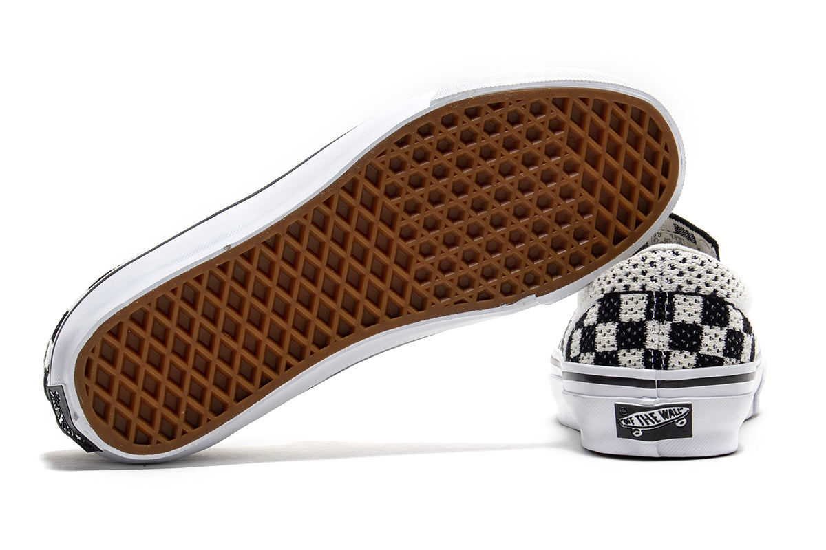 Vans OTW - LX Classic Slip-On 98
Style # VN000EG11KP1
Color : Checkerboard Black