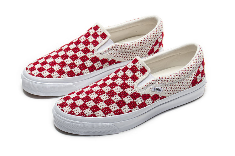 Vans OTW - LX Classic Slip-On 98
Style # VN000EG1CIS1
Color : Checkerboard Red