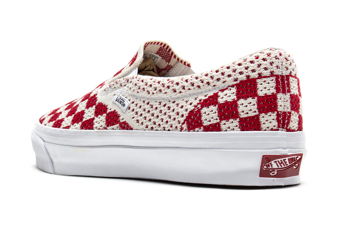 Vans OTW - LX Classic Slip-On 98
Style # VN000EG1CIS1
Color : Checkerboard Red