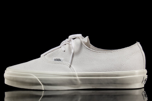 Vans OTW - LX Authentic Ease
Style # VN000ECPJVY1
Color : Blanc De Blanc