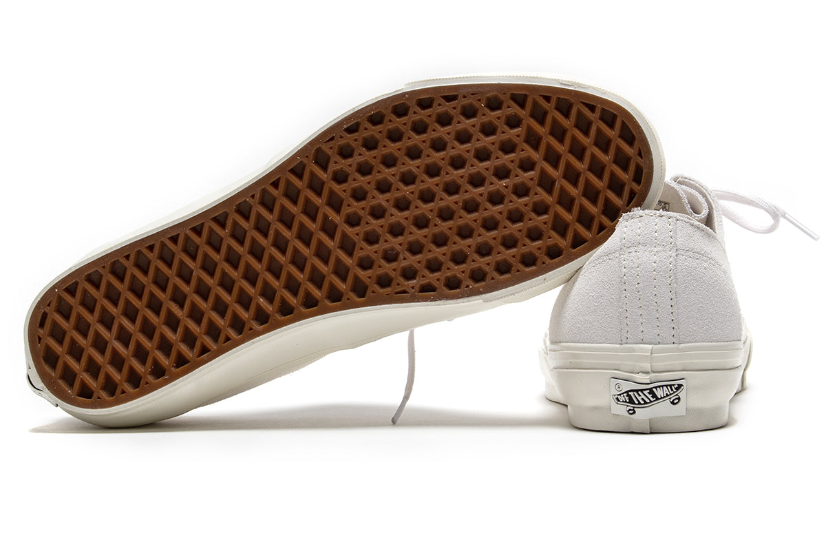 Vans OTW - LX Authentic Ease
Style # VN000ECPJVY1
Color : Blanc De Blanc