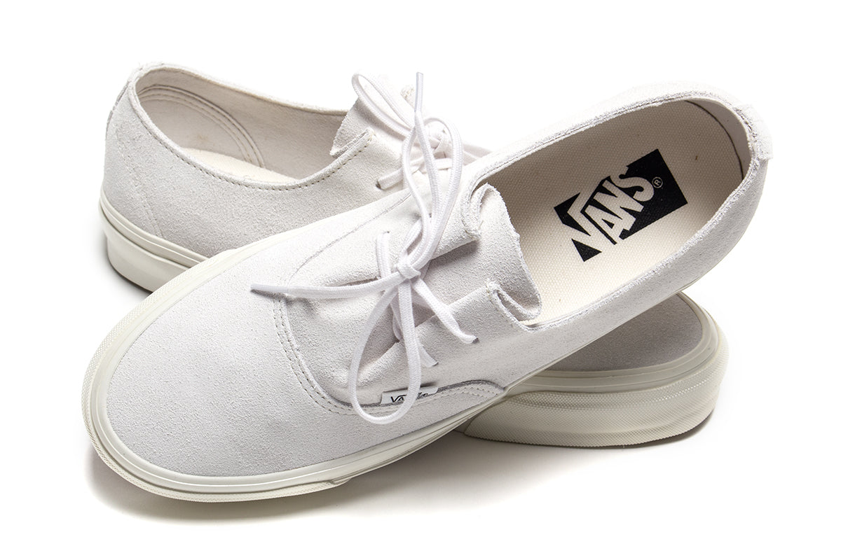 Vans OTW - LX Authentic Ease
Style # VN000ECPJVY1
Color : Blanc De Blanc