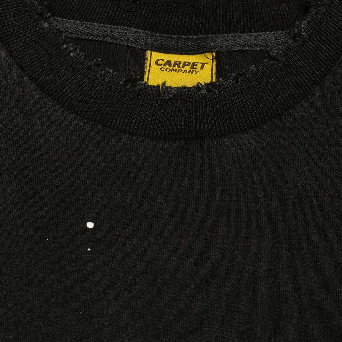 Carpet Company | Battered T-Shirt
Color : Black