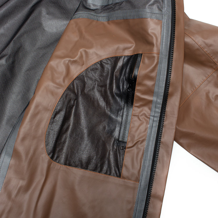 Carpet Company | Thermal Rain Jacket
Color : Chocolate / Yellow