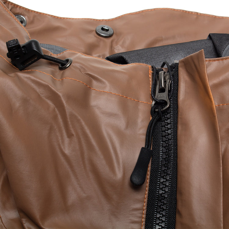 Carpet Company | Thermal Rain Jacket
Color : Chocolate / Yellow