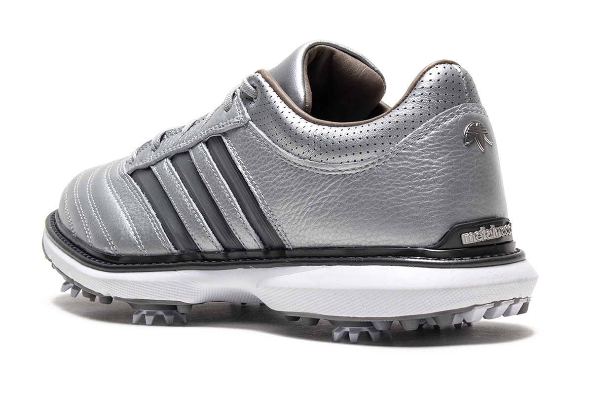 Adidas Originals x Metalwood MC70
Style # JQ7260
Color : Silver Metallic / Iron Metallic / Grey Six