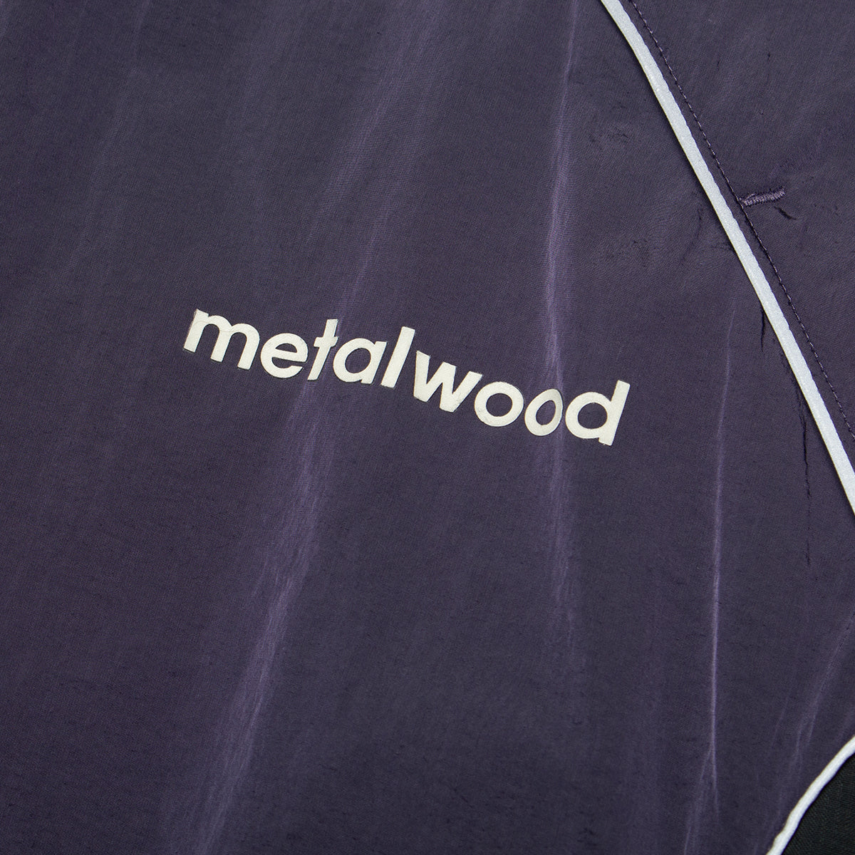 Adidas Originals x Metalwood Windbreaker
Style # JY7272
Color : Preloved Purple