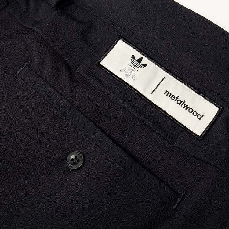 Adidas Originals x Metalwood Pant
Style # JY7276
Color : Black