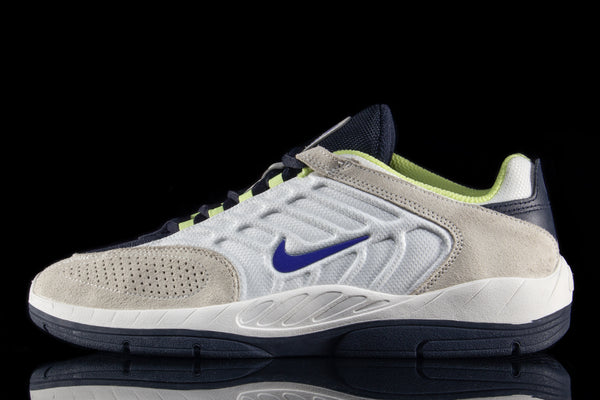 碧 2-8-24-NikeSB-Vertibrae-White-