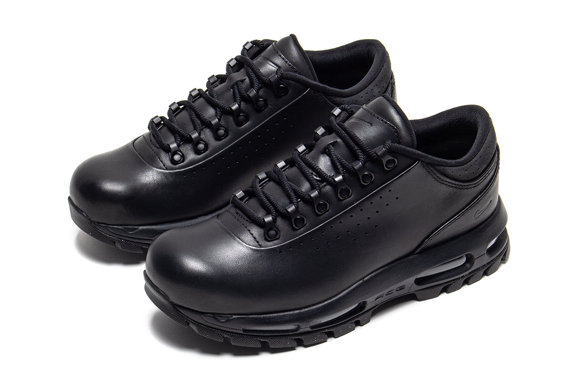 Nike - Air Max Goadome Low
Style # IQ0641-001
Color : Black / Black / Anthracite