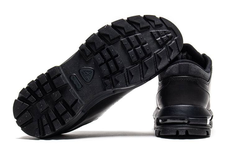 Nike - Air Max Goadome Low
Style # IQ0641-001
Color : Black / Black / Anthracite