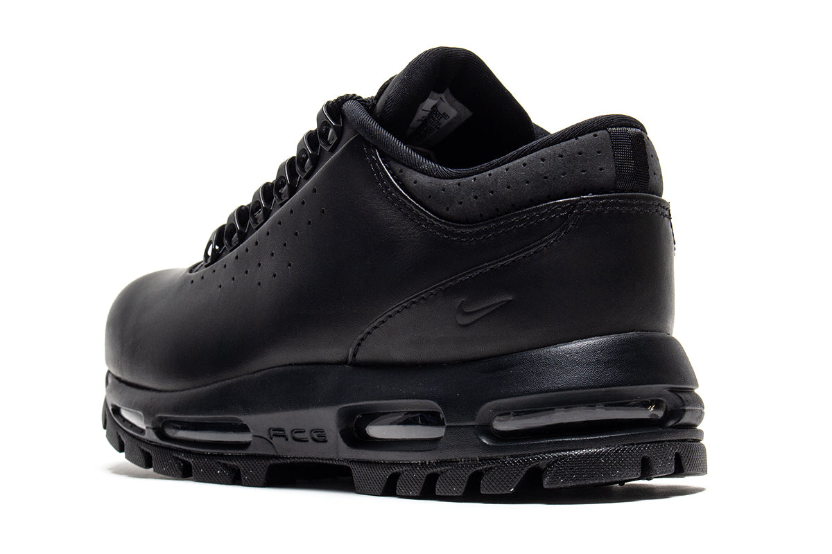 Nike - Air Max Goadome Low
Style # IQ0641-001
Color : Black / Black / Anthracite