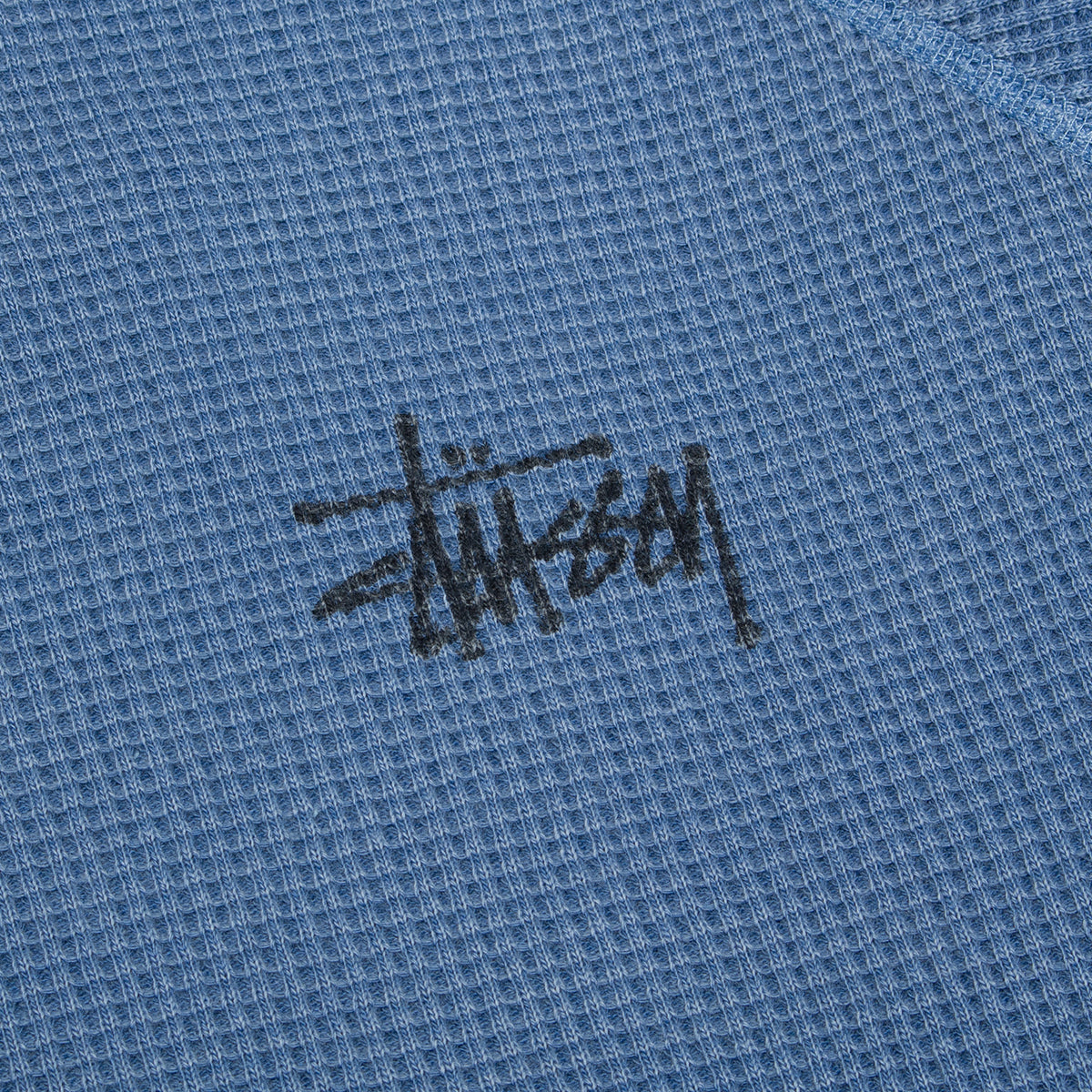 Stussy - Raglan Thermal Basic Stock
Style # 1140356
Color : Dust Blue