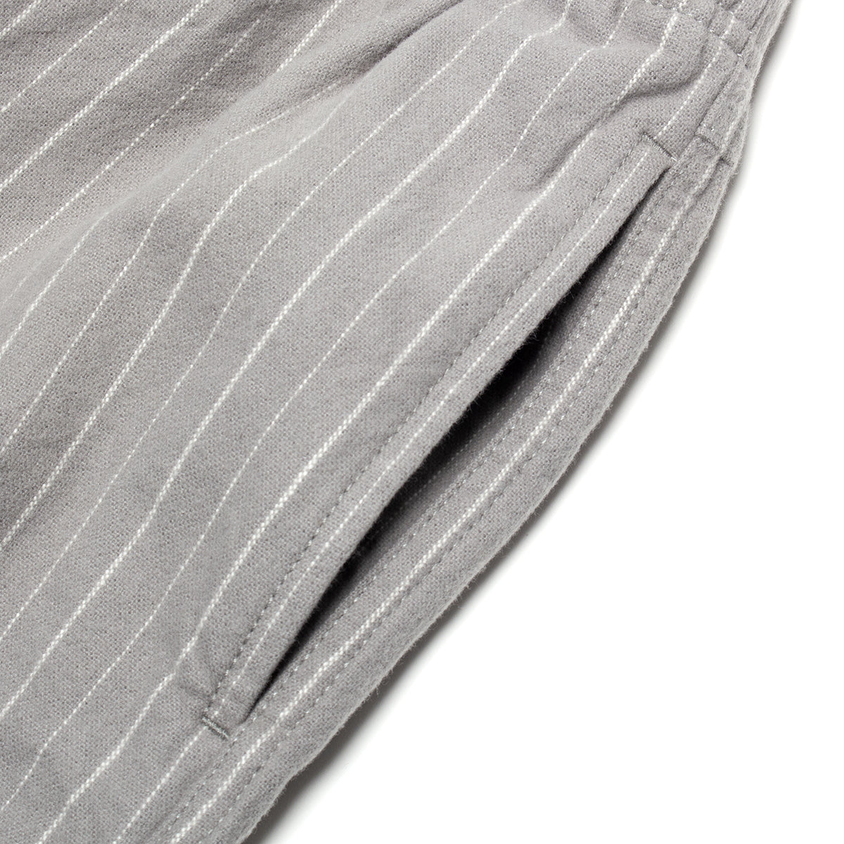 Stussy - Baggy Beach Short
Style # 112347
Color : Grey