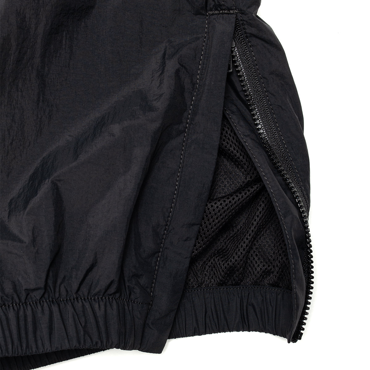 Stussy - Nylon Track Pant
Style # 116746
Color : Black