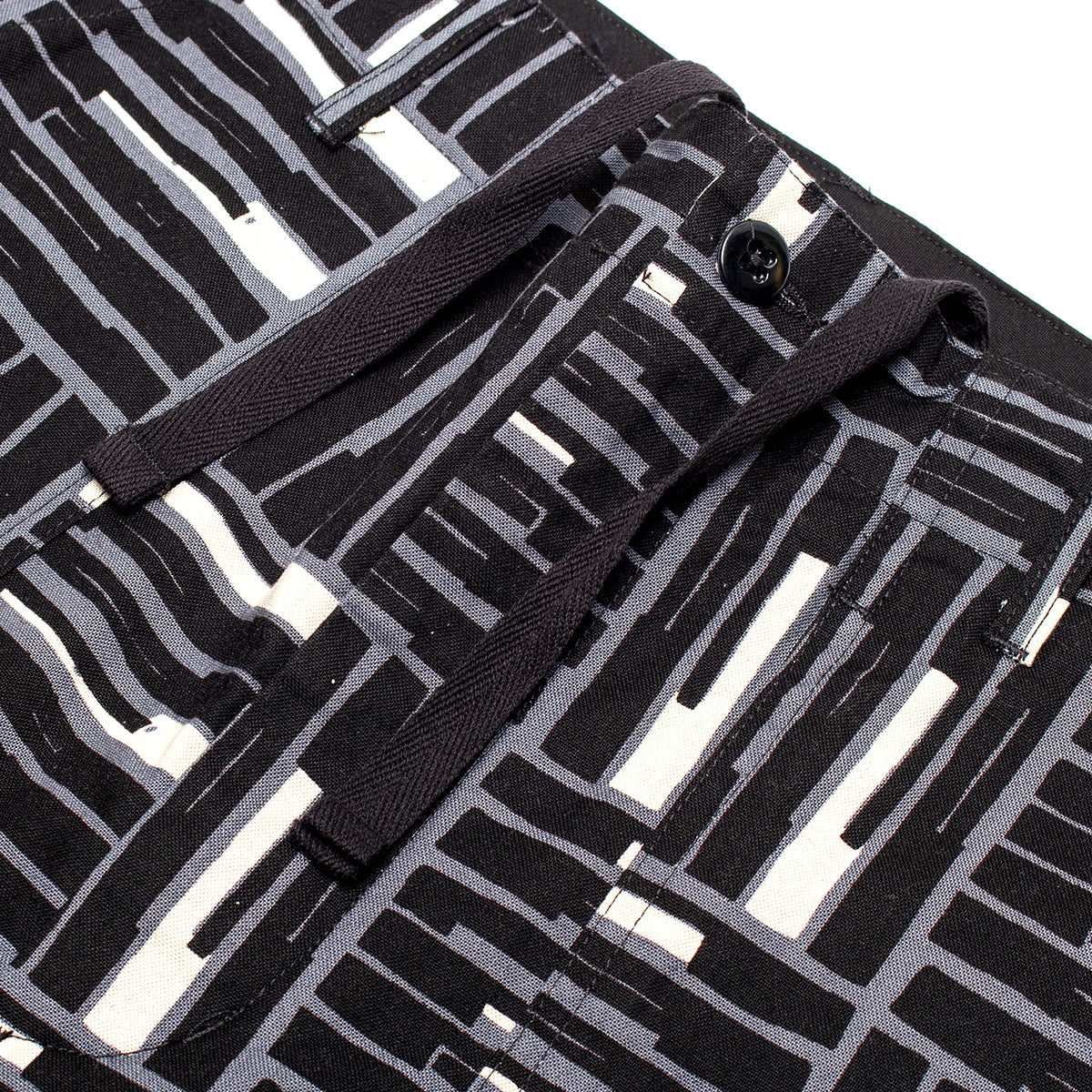 Engineered Garments - Fatigue Short
Style # 26S1E003
Color : Black