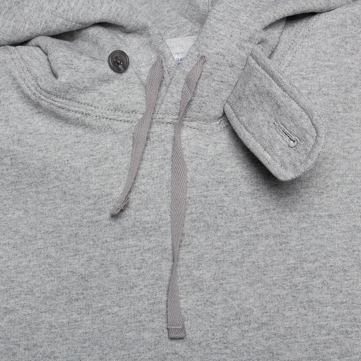 Engineered Garments - Short Sleeve Hoodie
Style # 26S1B007
Color : Heather Grey