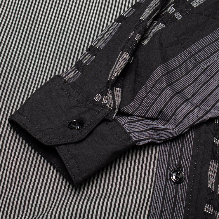 Engineered Garments - Work Shirt
Style # 26S1A007
Color : Black / Grey