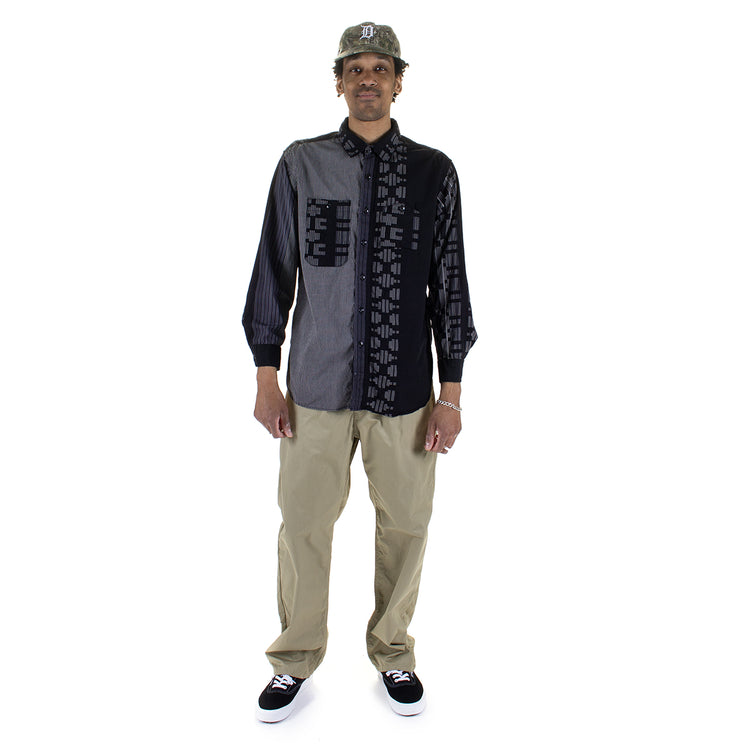 Engineered Garments - Work Shirt
Style # 26S1A007
Color : Black / Grey