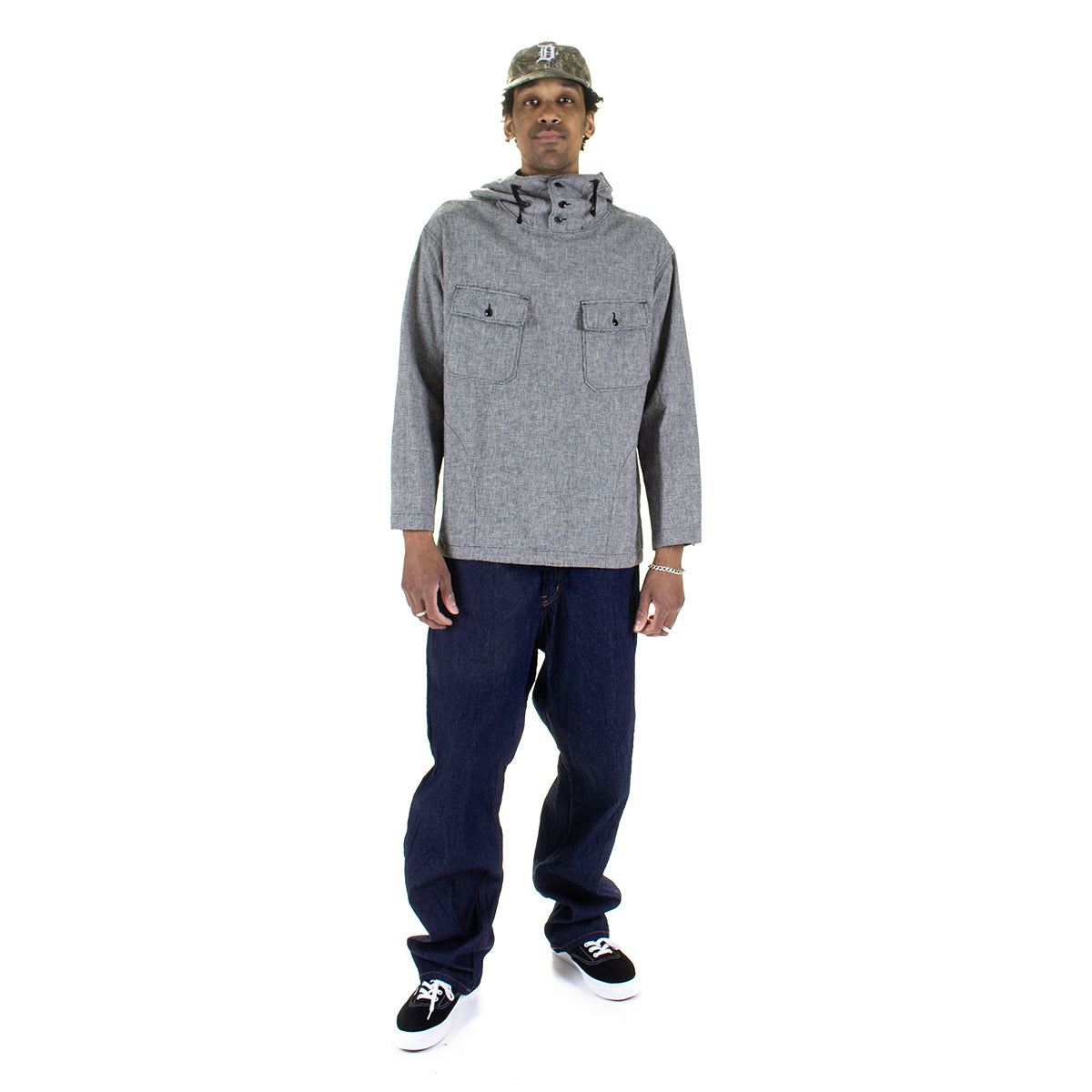 Engineered Garments - Cagoule Shirt
Style # 26S1A010
Color : Black / Grey