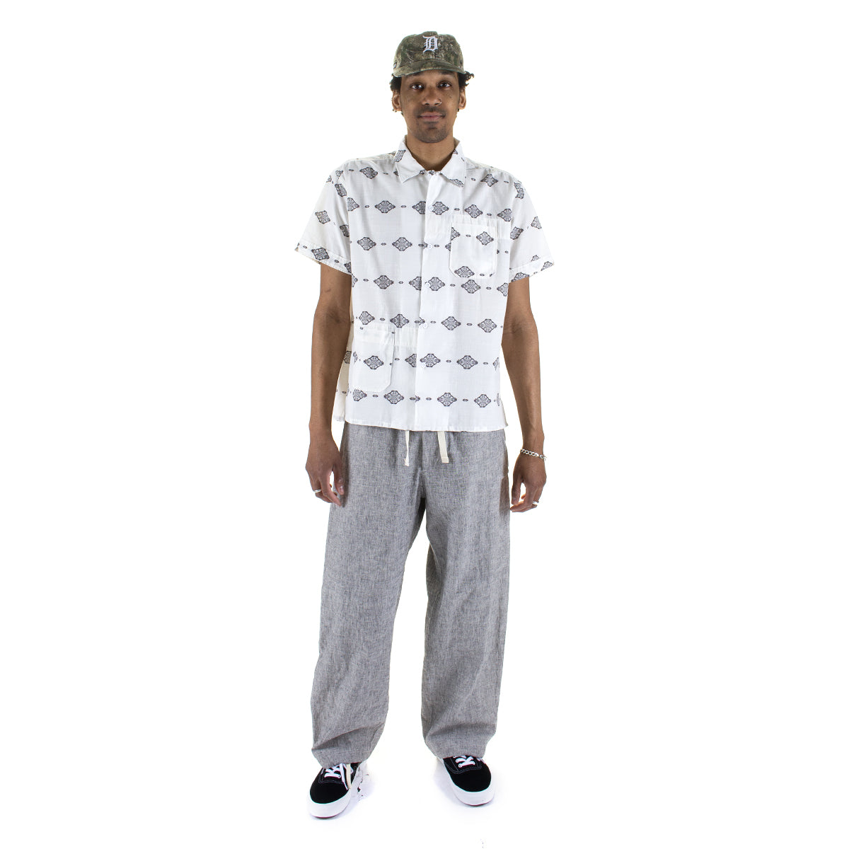Engineered Garments - Camp Shirt
Style # 26S1A004
Color : White / Black