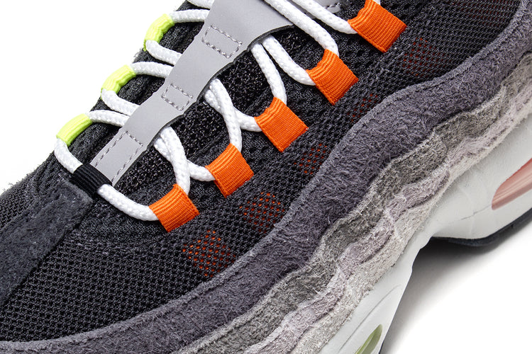 Nike - Air Max 95 Big Bubble
Style # IU2636-300
Color : Hyper Turq / Volt / Solar Red