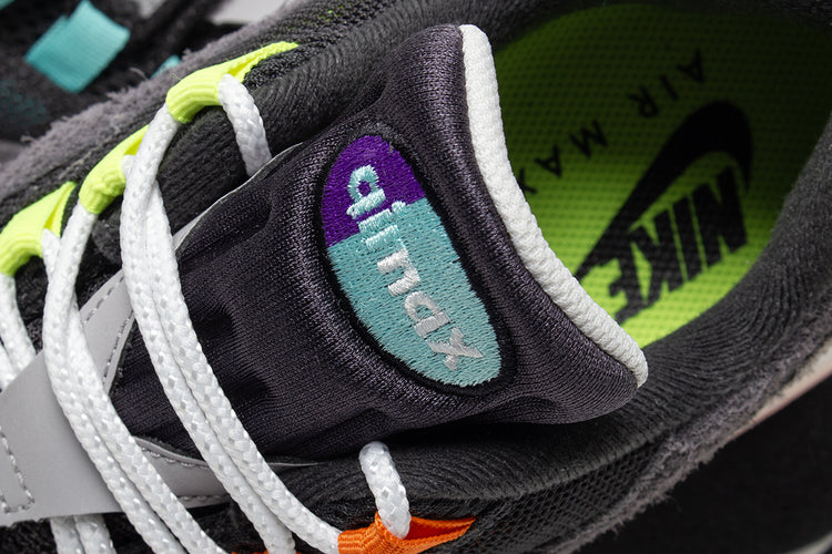 Nike - Air Max 95 Big Bubble
Style # IU2636-300
Color : Hyper Turq / Volt / Solar Red